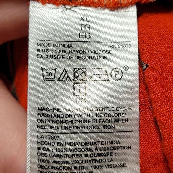 Old Navy woman's floral swing top - Picture 6 of 7